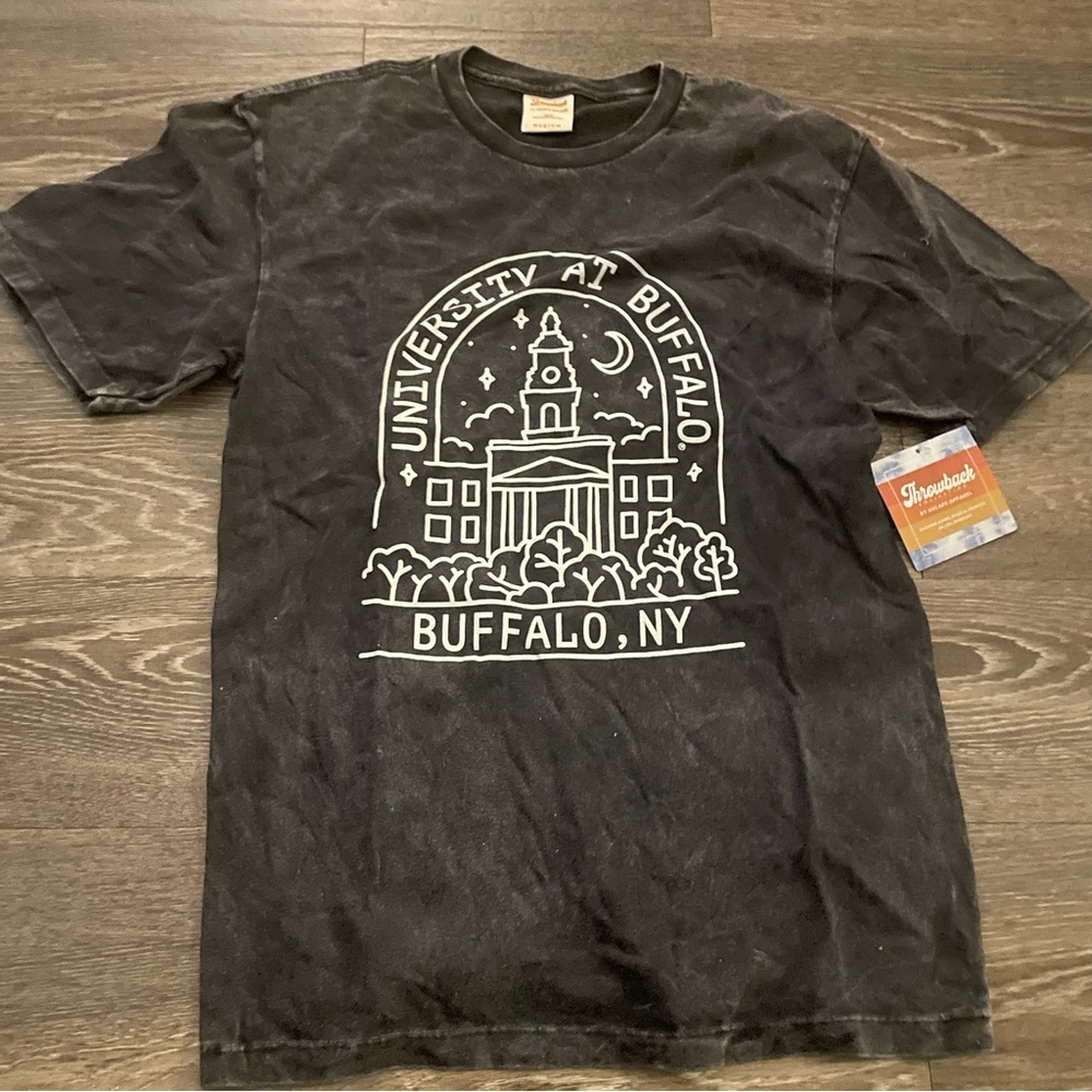 NWT University at Buffalo Short Sleeve T-Shirt. Size Medium - Picture 2 of 3